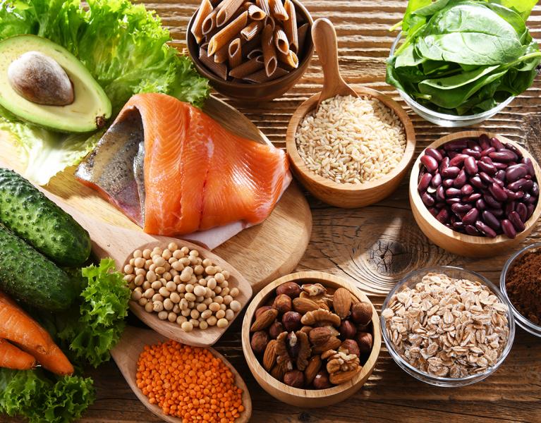 Heart Health Image of salmon, spinach, oats, nuts and pulses